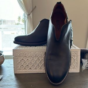 Pikolinos BRAND NEW women’s boot